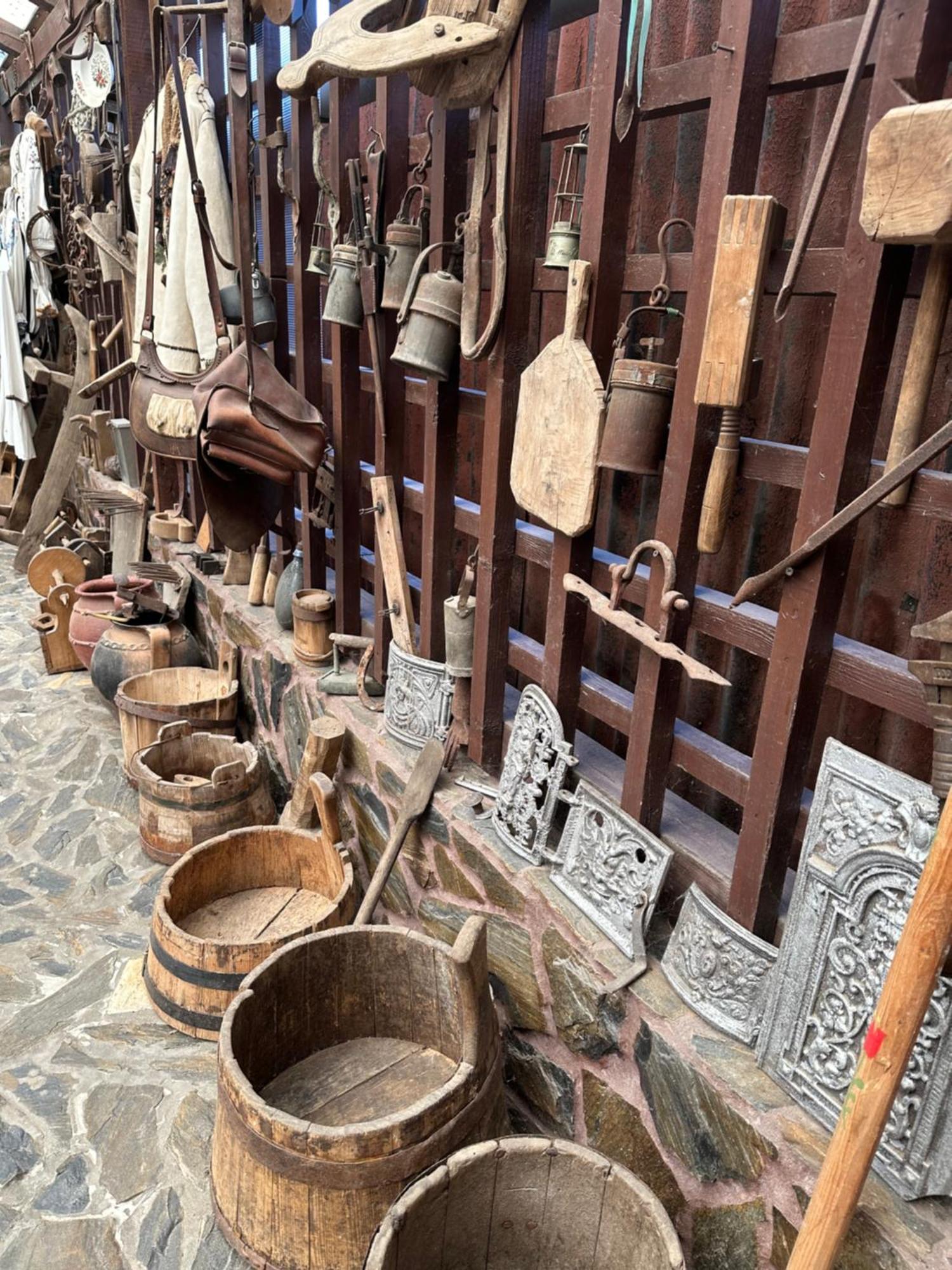 ホテル Casa Vlad Haţeg エクステリア 写真